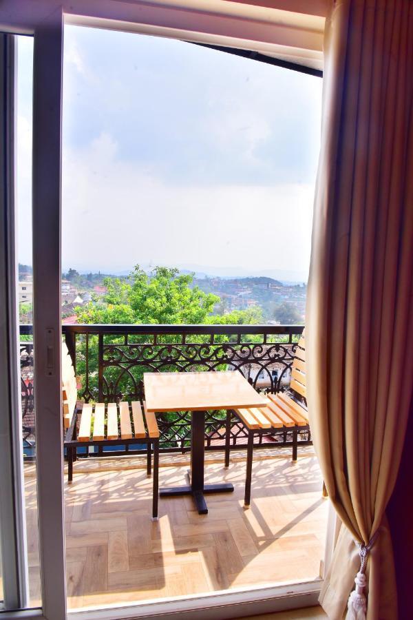 Hotel Coorg Palace Madikeri Eksteriør billede