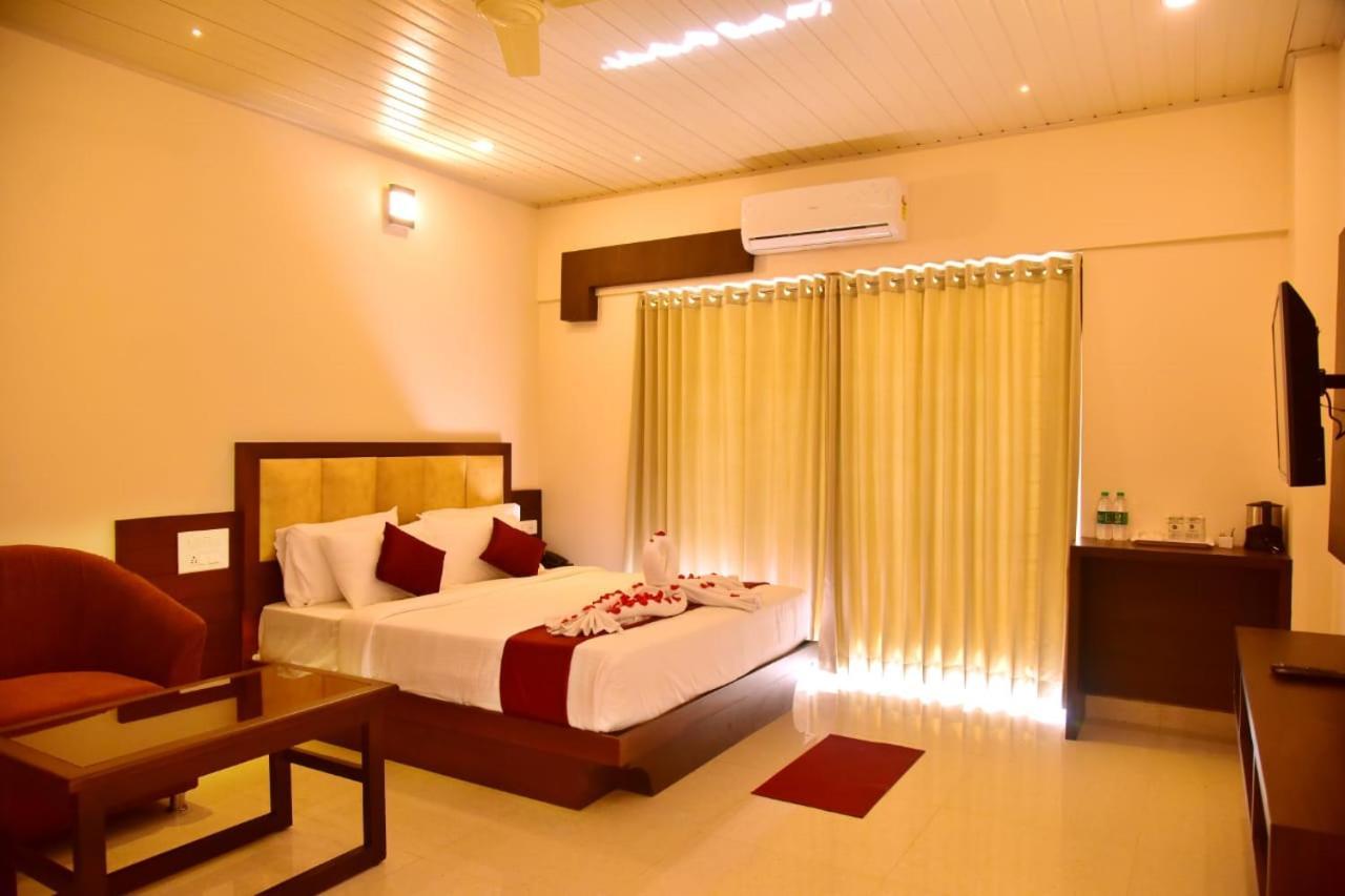 Hotel Coorg Palace Madikeri Eksteriør billede